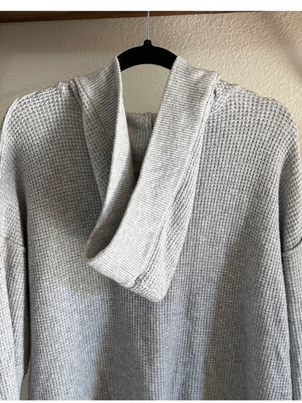 Aerie CozyUp Grey Medium waffle-knit Hooded V-neck sweater - Picture 5 of 10